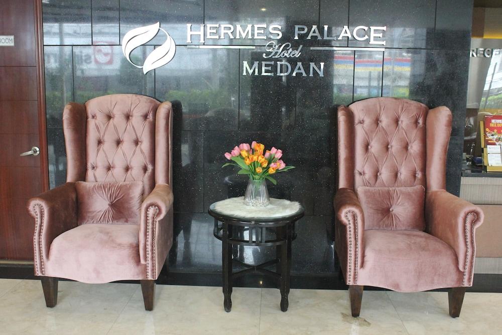 Hermes Palace Hotel Медан Екстериор снимка