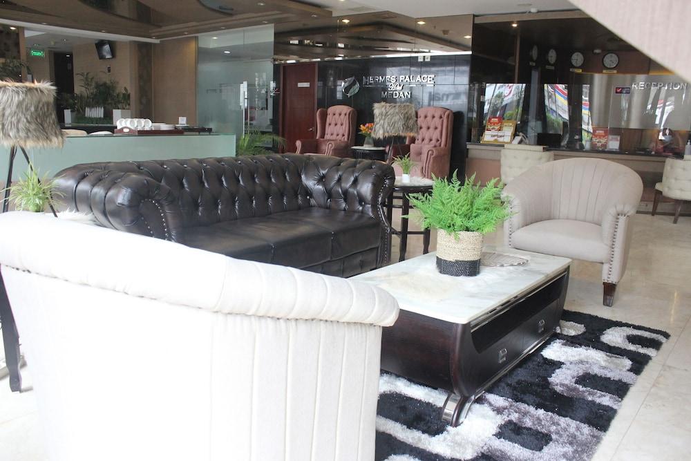 Hermes Palace Hotel Медан Екстериор снимка